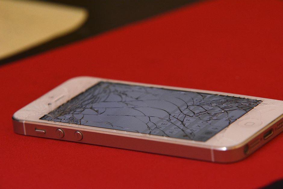 A Quick Guide To Repairing Your iPhone Screen By Yourself